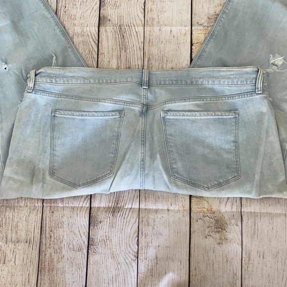 Old Navy Distressed Boyfriend Jeans - Picture 3 of 5